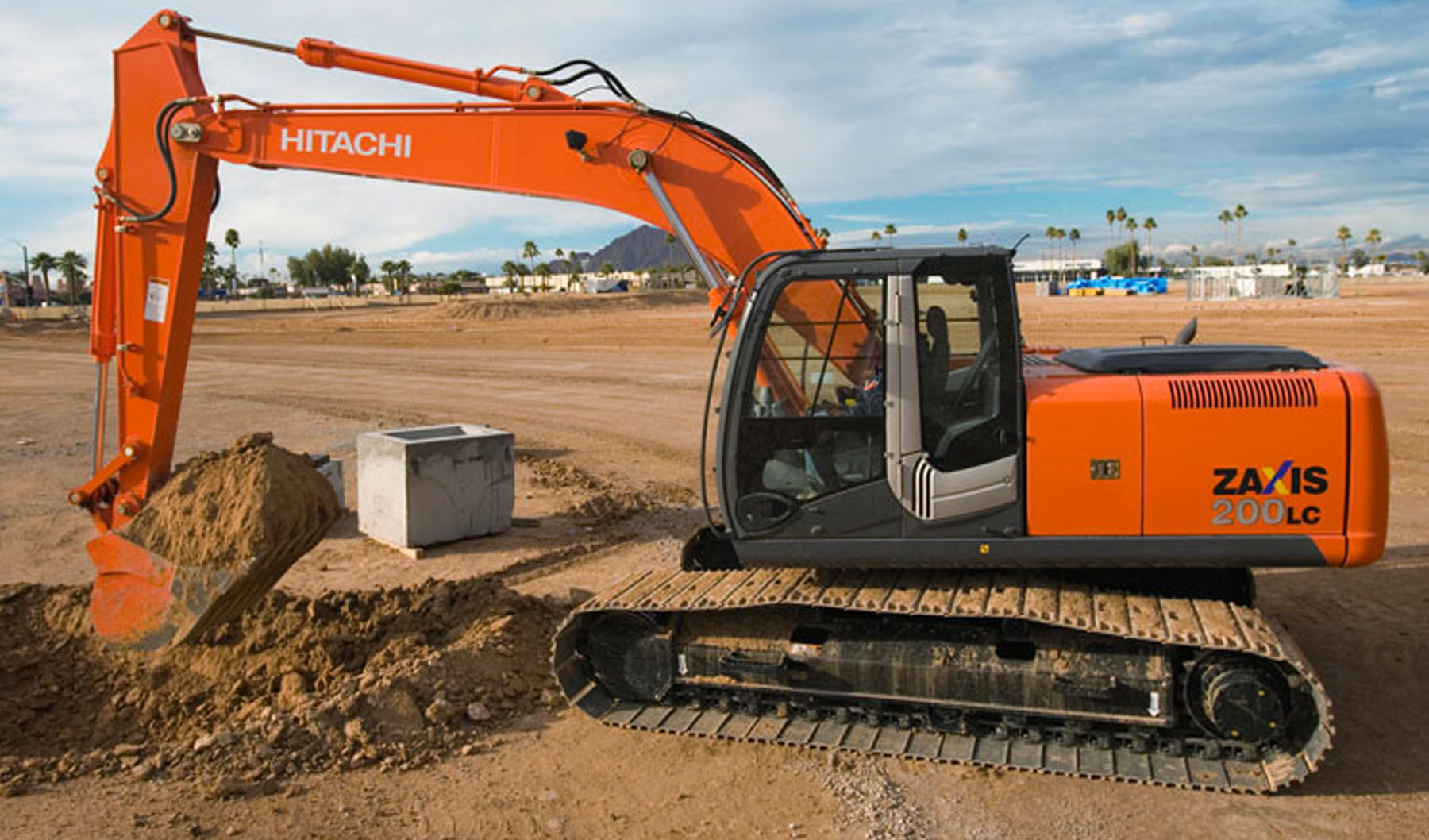 Экскаватор Hitachi ZX 200 (гусеничный) 2013 г.