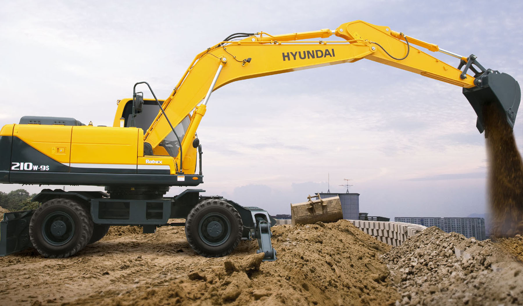 Колесный экскаватор Hyundai R210W